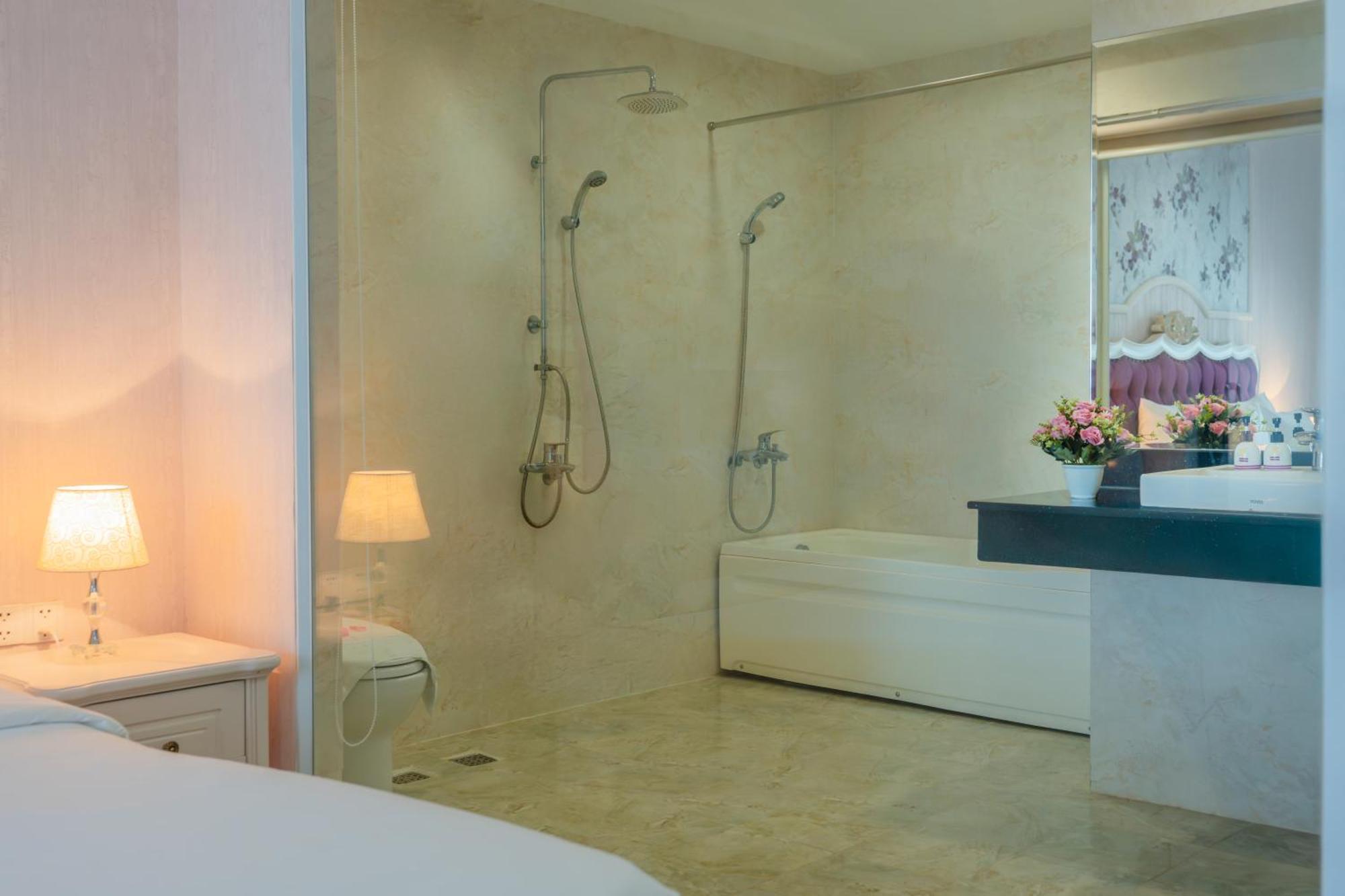 Bonjour Nha Trang Hotel Екстериор снимка