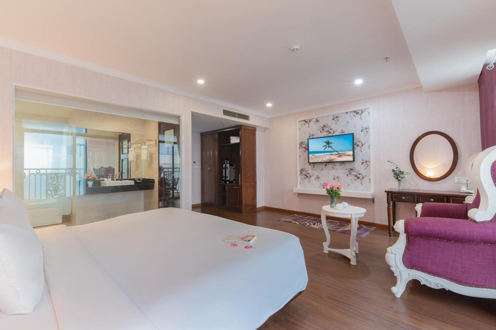 Bonjour Nha Trang Hotel Екстериор снимка