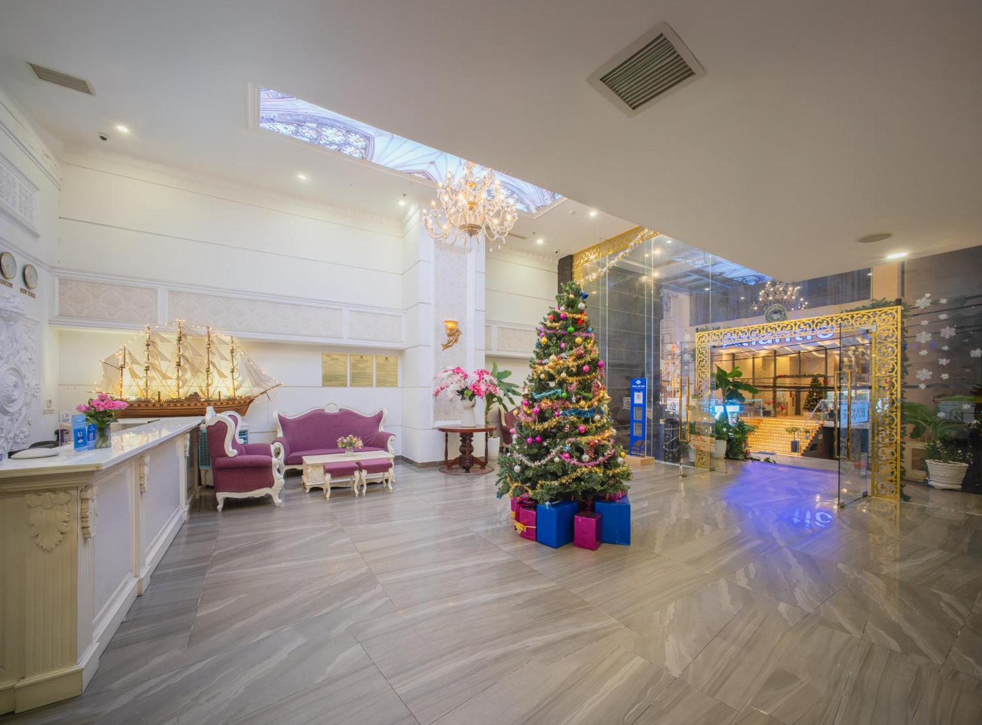 Bonjour Nha Trang Hotel Екстериор снимка
