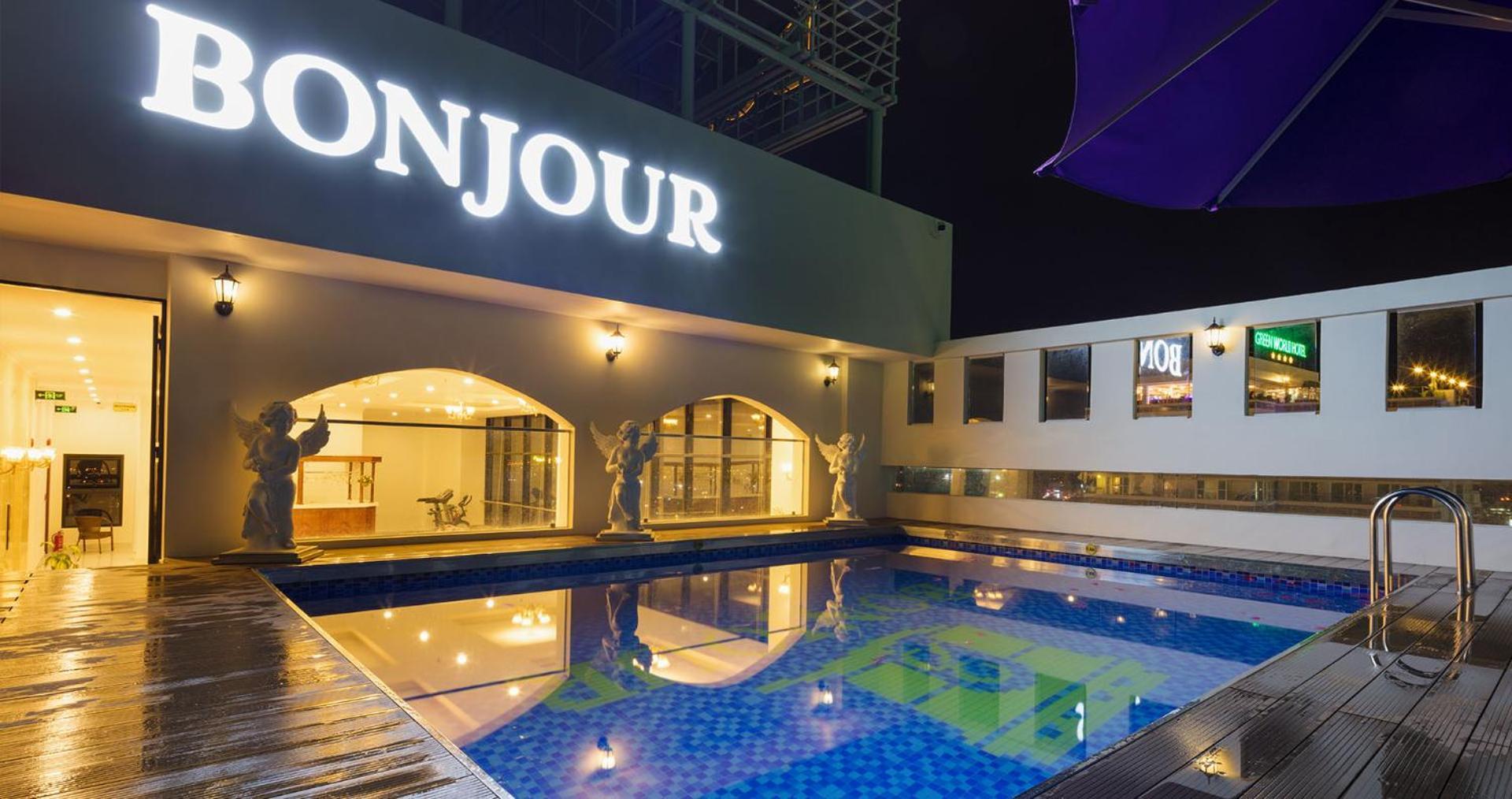Bonjour Nha Trang Hotel Екстериор снимка