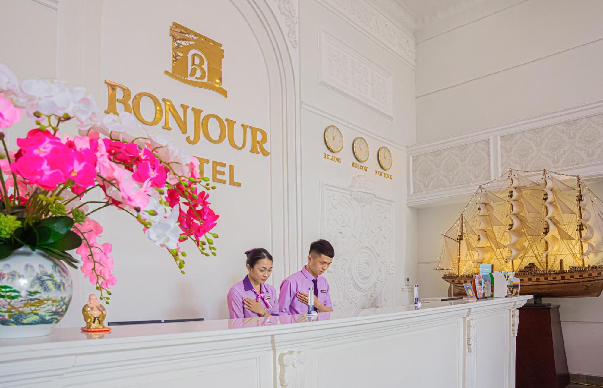 Bonjour Nha Trang Hotel Екстериор снимка
