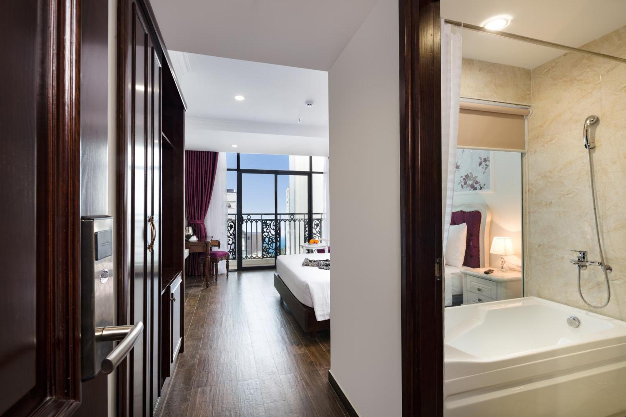 Bonjour Nha Trang Hotel Екстериор снимка