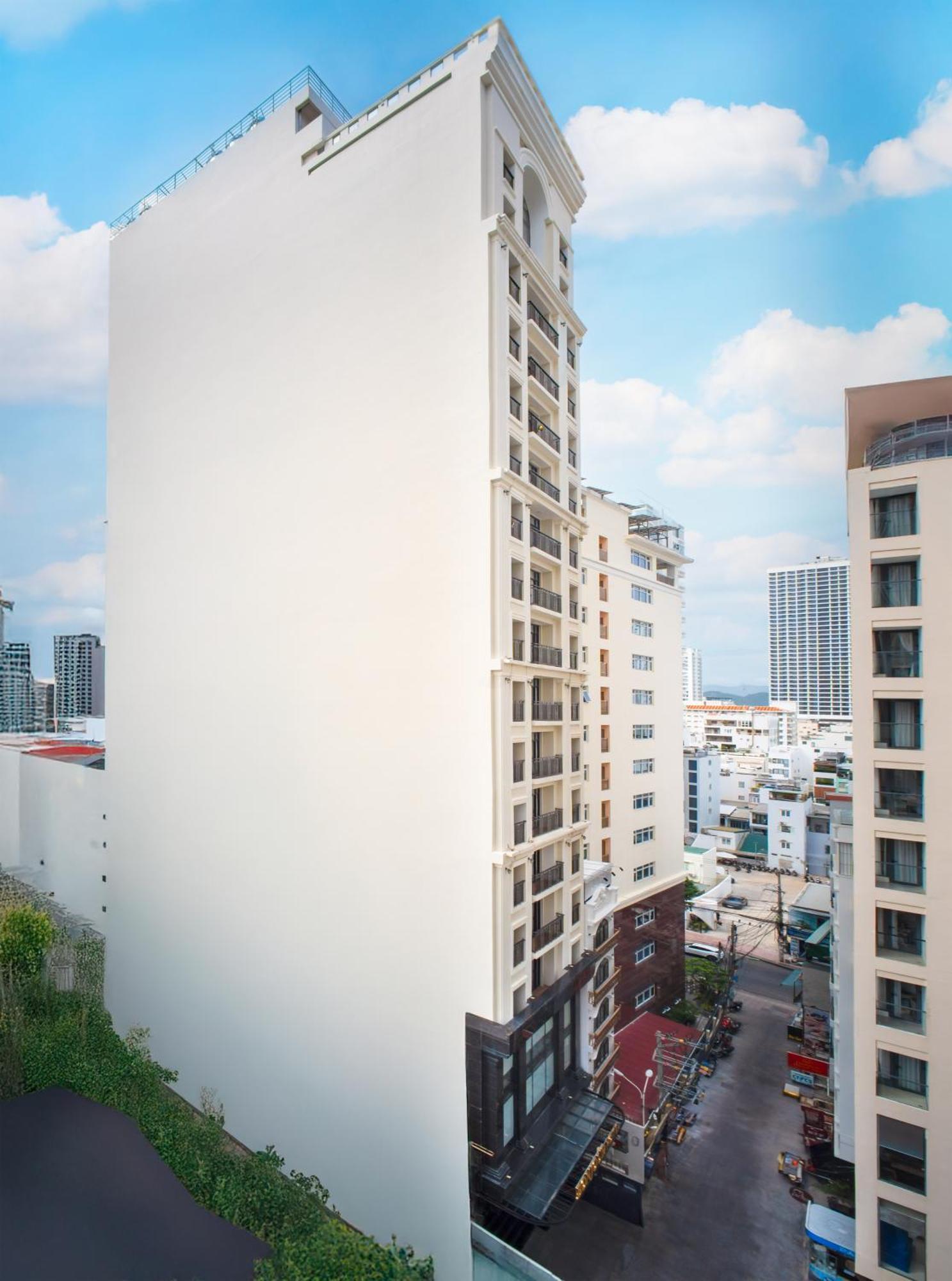 Bonjour Nha Trang Hotel Екстериор снимка