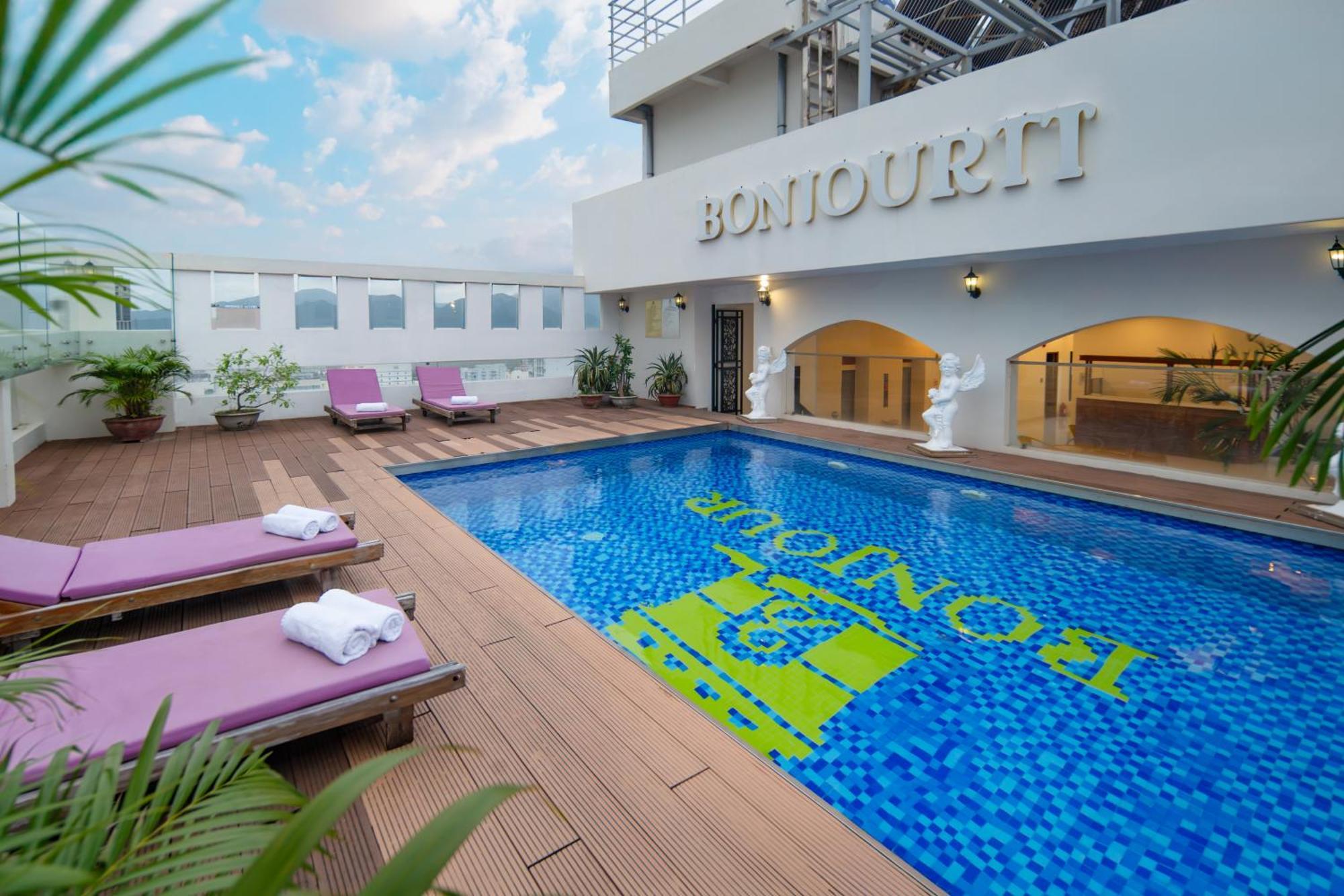 Bonjour Nha Trang Hotel Екстериор снимка